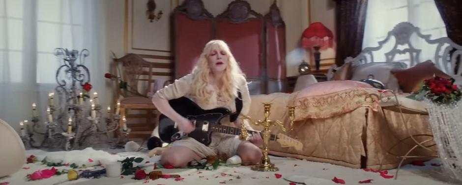 Courtney Love descarta reunião do Hole, mas indica shows com Melissa Auf der Maur