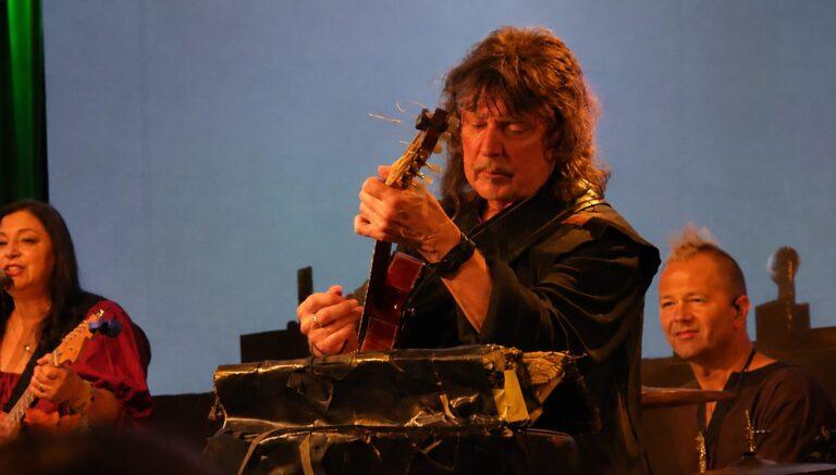 Ritchie Blackmore volta ao Deep Purple após 33 anos em reencontro que pode ser histórico
