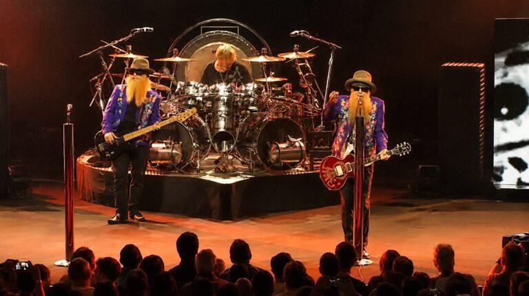 ZZ Top: problemas de saúde de Frank Beard afetam turnê e levantam dúvidas sobre shows no Brasil