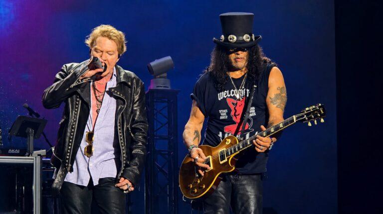 Guns N’ Roses deve lançar novo álbum? Slash diz que disco está mais perto do que nunca