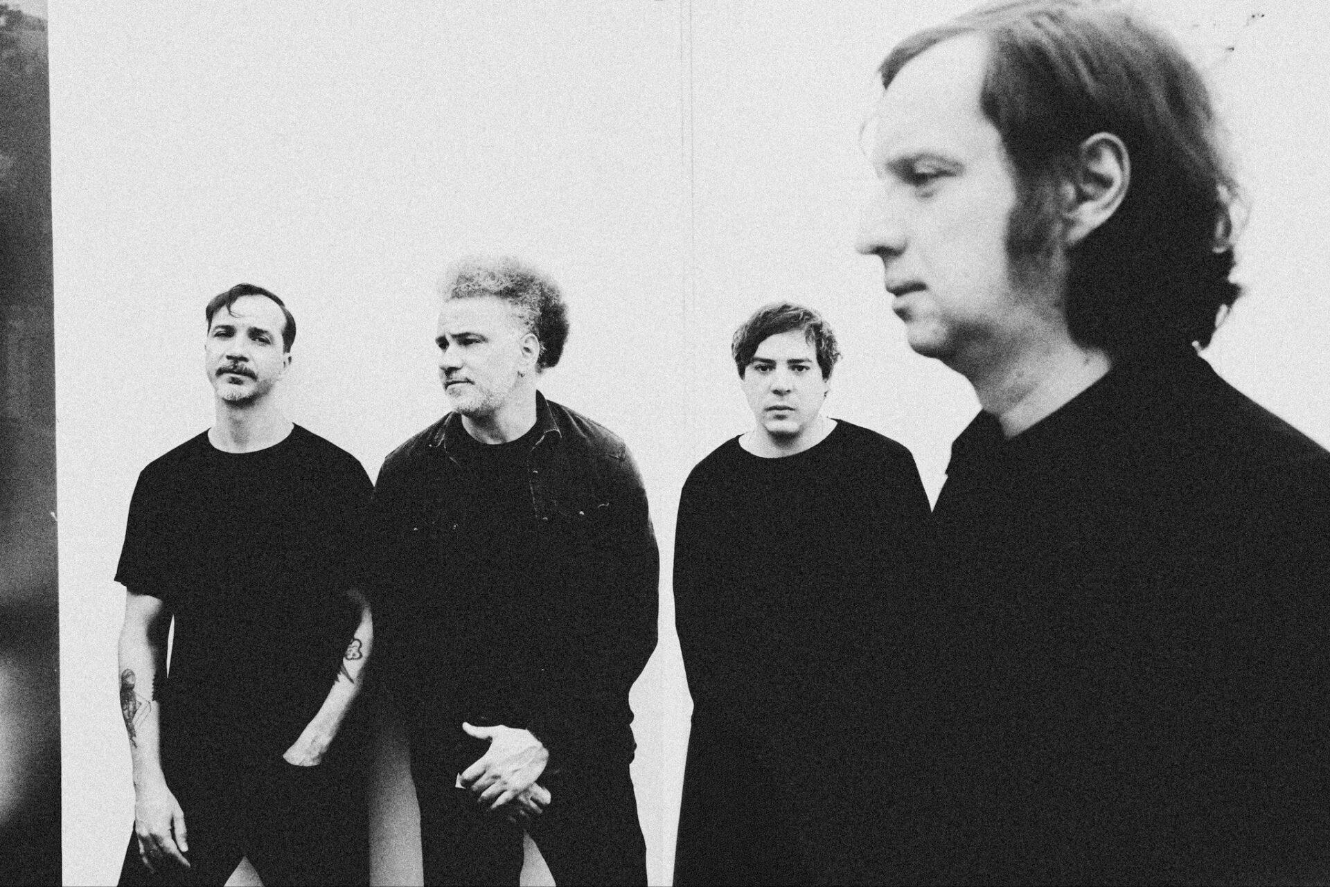 Ludovic volta com álbum inédito após 20 anos e mostra como a banda reinventou sua própria identidade