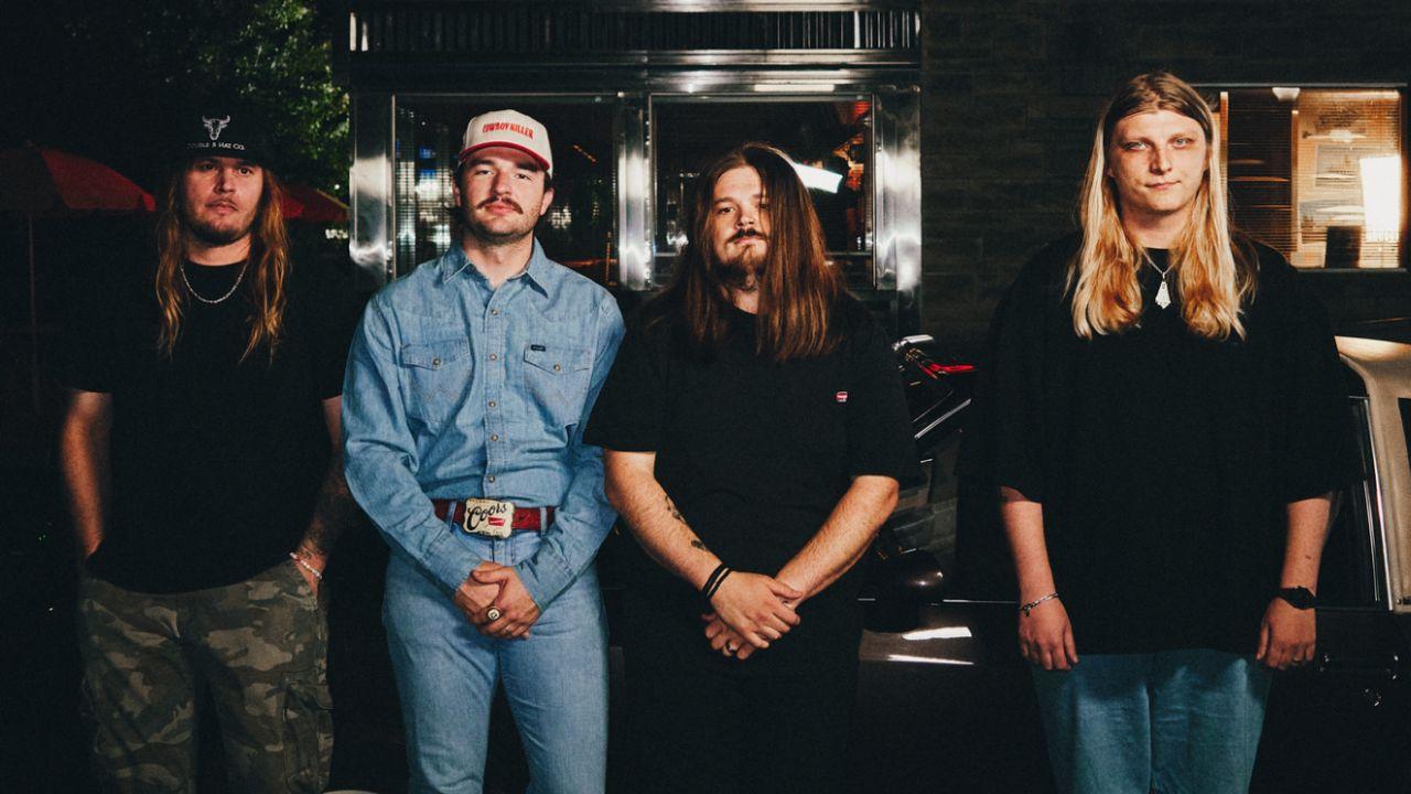 Dexter and The Moonrocks anuncia seu primeiro álbum, ‘Friends That I Don’t Like’, após sucesso de “Freakin’ Out”