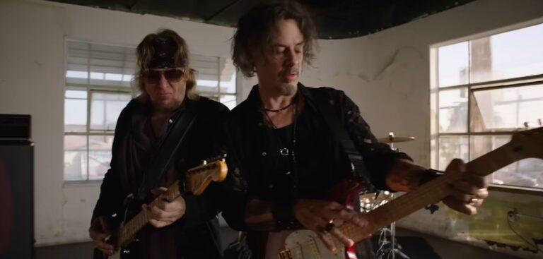 Adrian Smith, do Iron Maiden, toca em Curitiba com projeto Smith/Kotzen, e a Mundo Livre te garante até 75% de desconto