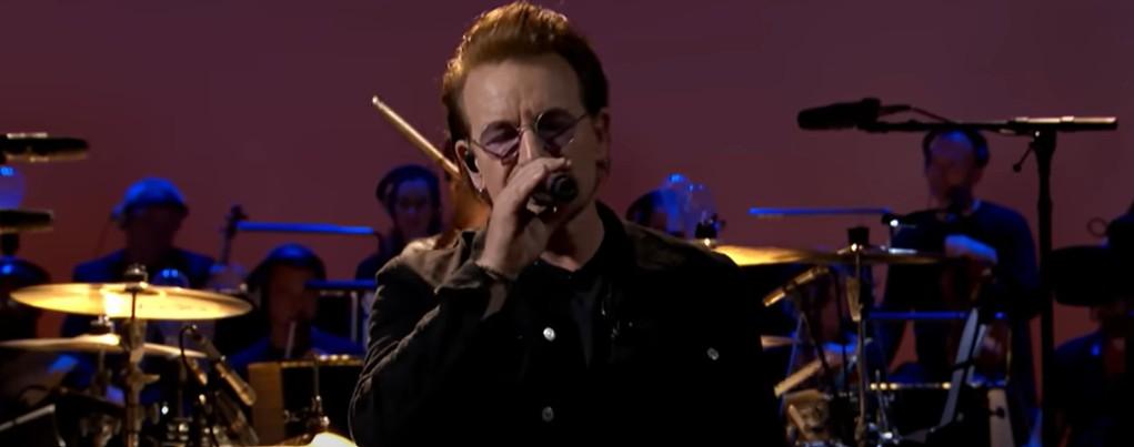 U2 lança seu primeiro trabalho inédito em quase uma década, o EP independente Days of Ash