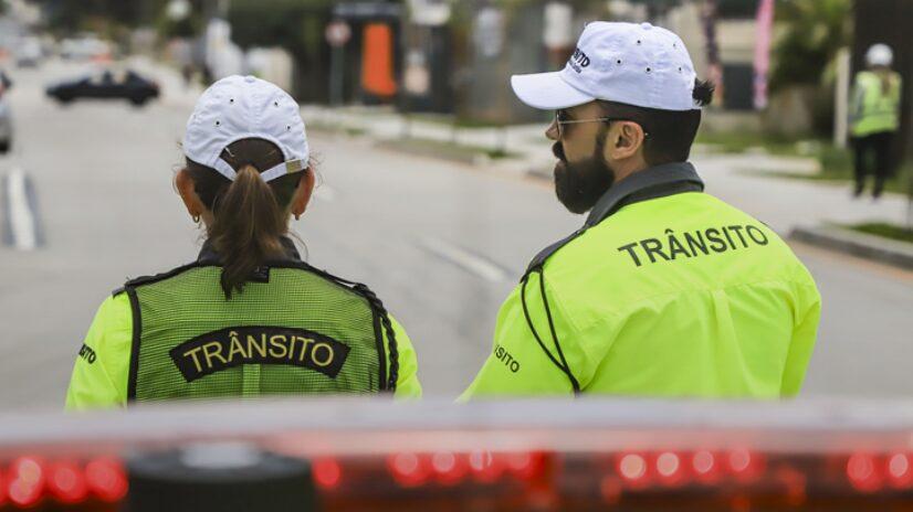 Centro de Curitiba terá bloqueios de ruas para o Desfile das Escolas de Samba neste fim de semana