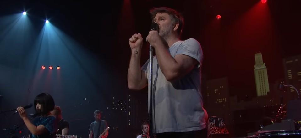 Primeira propaganda da Starlink traz LCD Soundsystem e vira assunto no Super Bowl, entenda o por que