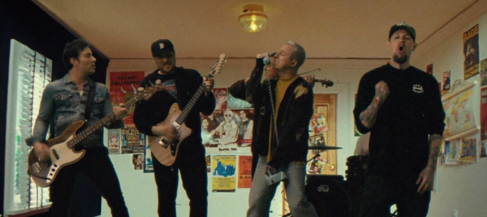 Yellowcard anuncia novo single “Bedroom Posters” com participação do Good Charlotte