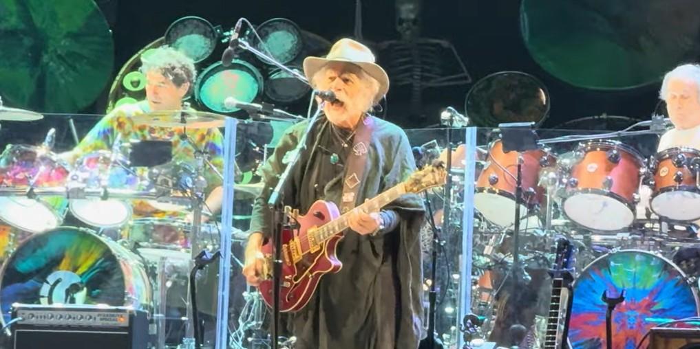 Morre Bob Weir, fundador do Grateful Dead, aos 78 anos