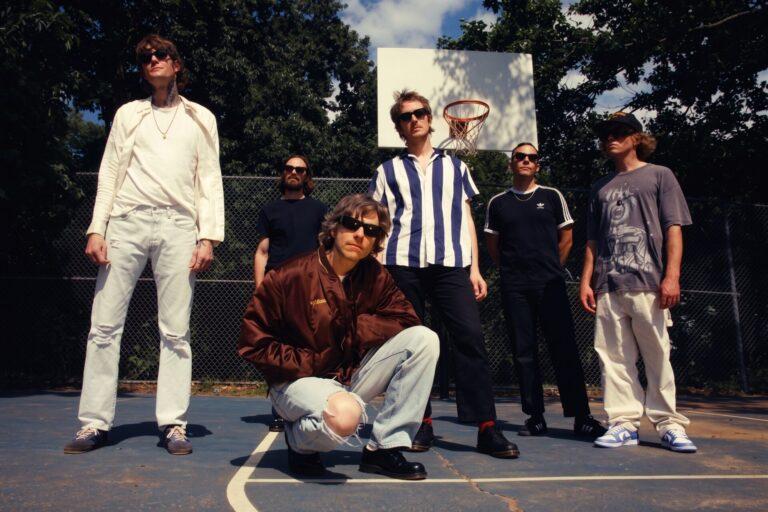 Cage The Elephant lança “Dying In Reverse” e aponta para uma nova fase da banda