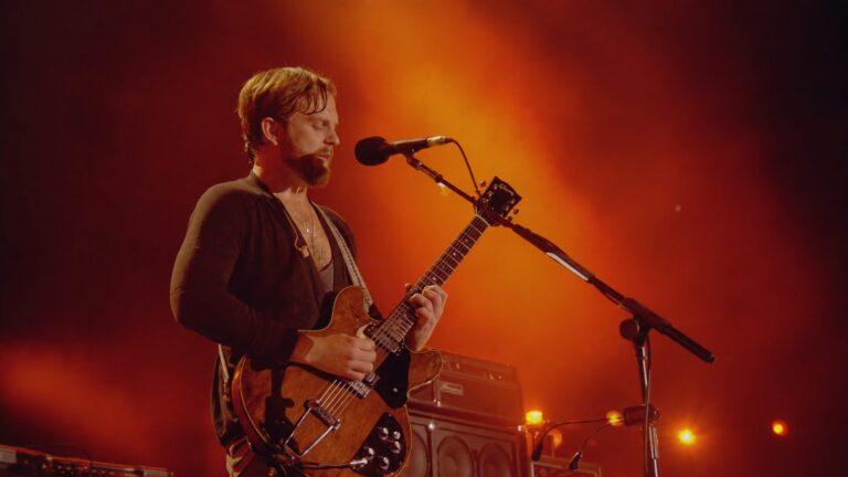 Kings of Leon lança “Cold Blue Dawn” com vídeo feito a partir de imagens da NASA
