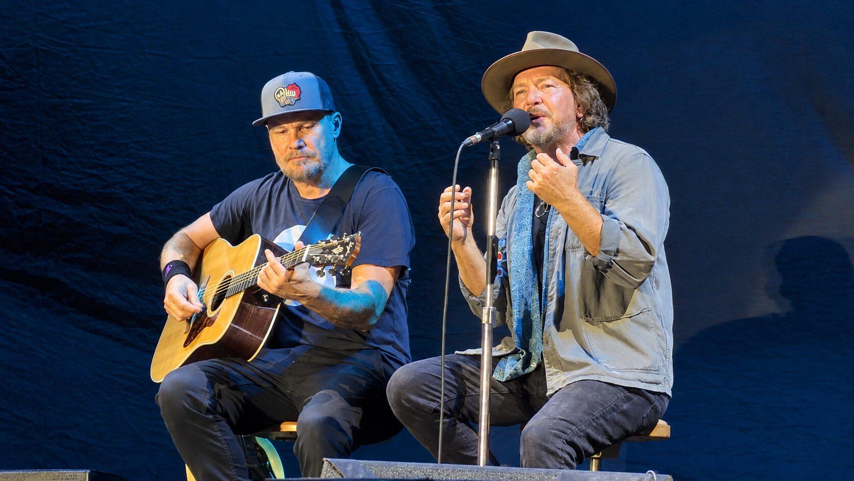 Pearl Jam pode ter novo álbum e turnê em 2027, diz Jeff Ament
